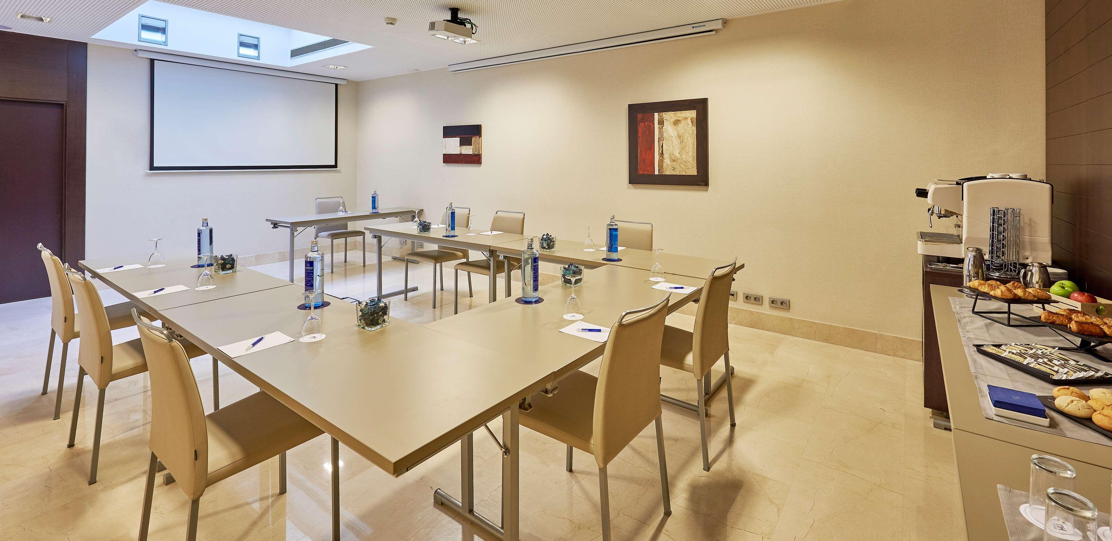 Nh Sants Barcelona Hotel Екстериор снимка