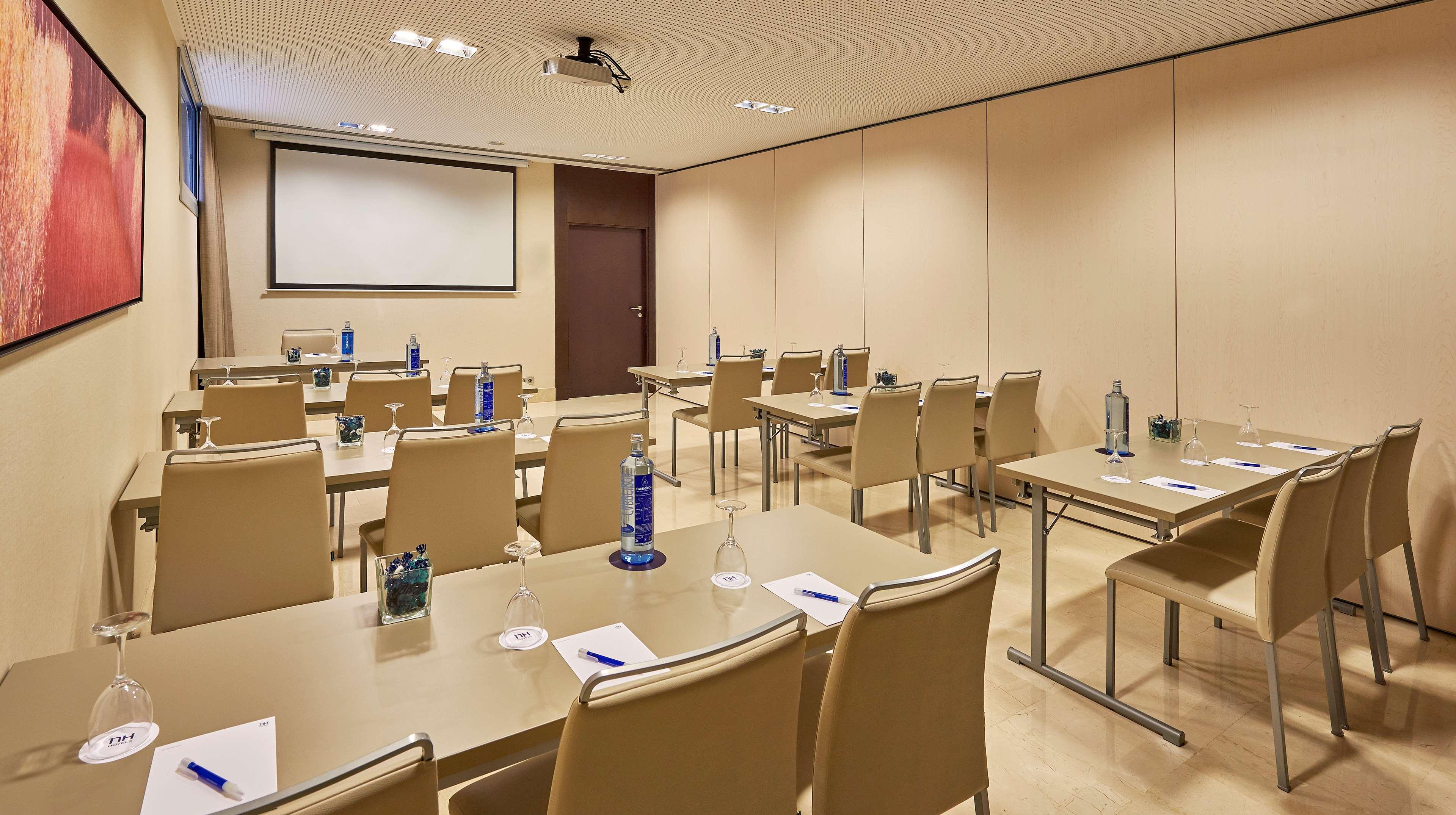 Nh Sants Barcelona Hotel Екстериор снимка