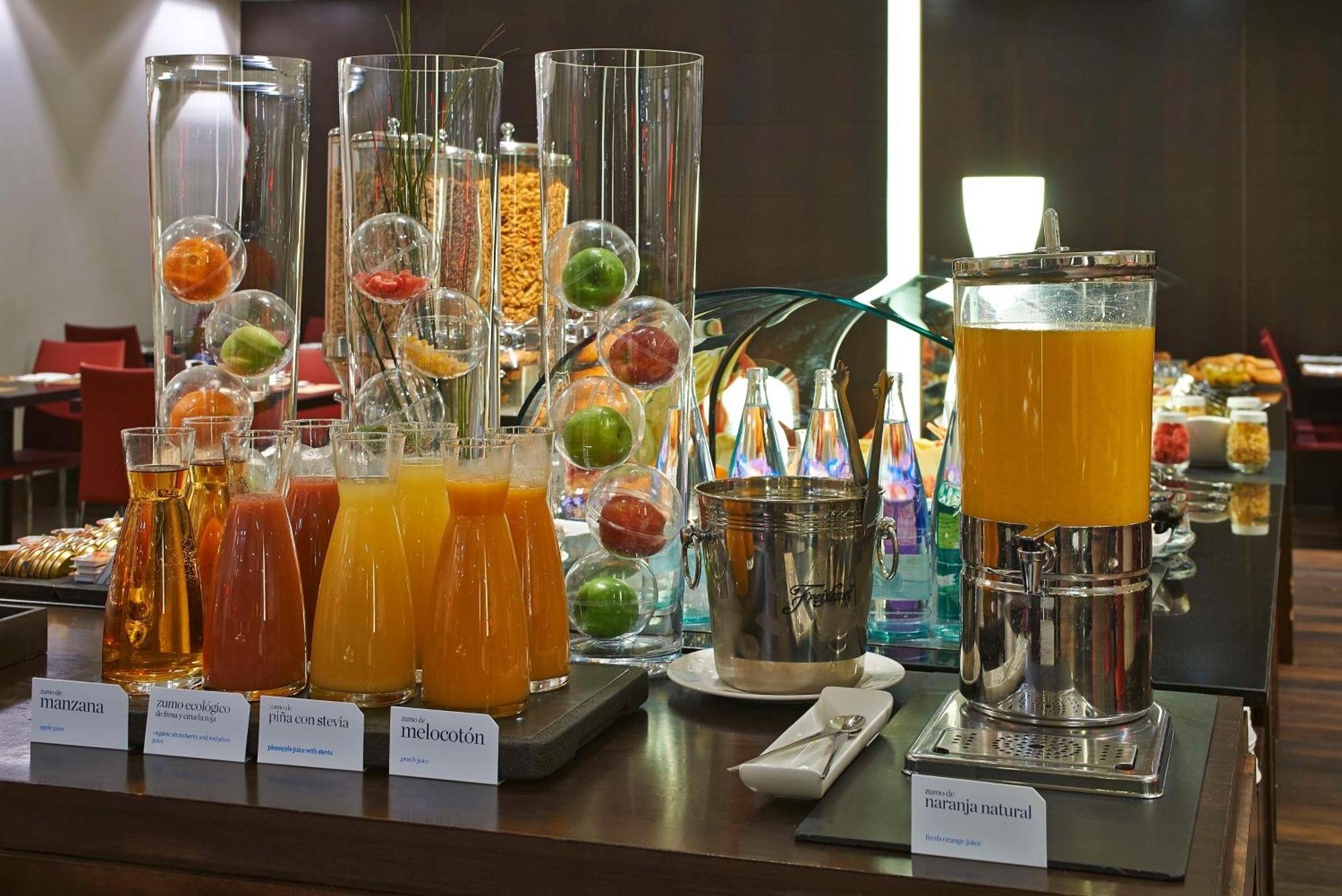 Nh Sants Barcelona Hotel Екстериор снимка